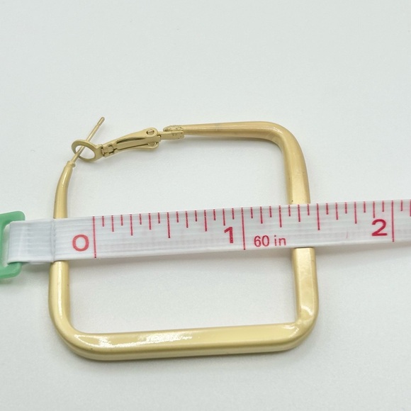 Set of Gold Hoop Earring-New! - Picture 3 of 5